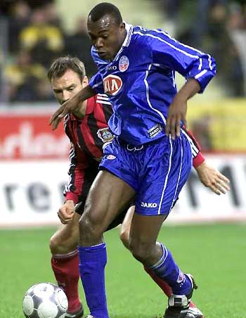 尼斯通过中 尼斯通过中